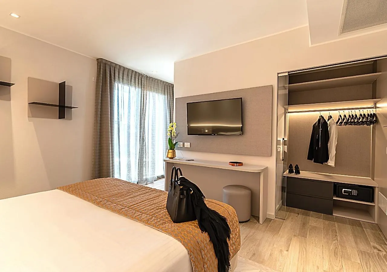 Hotel Savini Bellaria-Igea Marina Italia