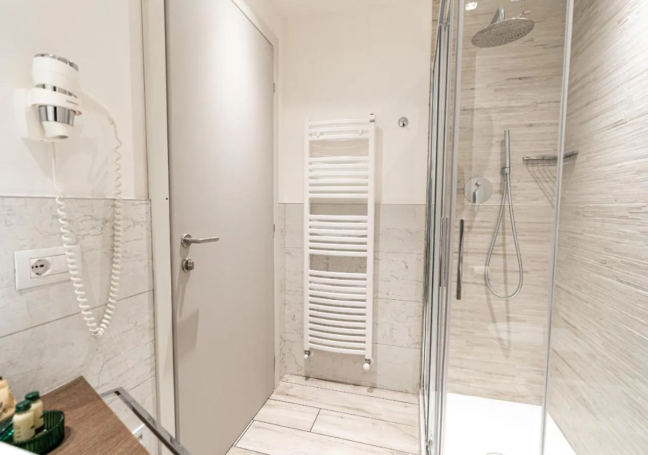 Hotel Savini Bellaria-Igea Marina 4*,  Italia